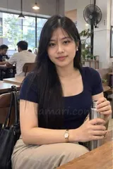 Ploy, 24, Premium