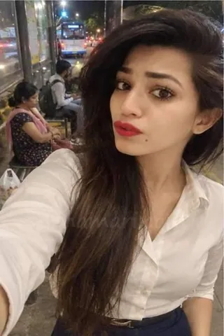 Zoya, 25, vip model in UB City, Bangalore - photo 3
