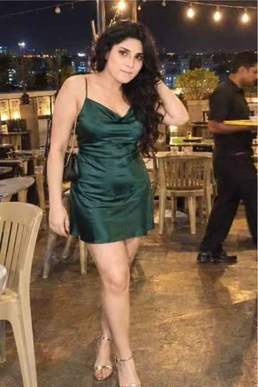 Meera, 23, air hostess in KR Puram, Bangalore - photo 1