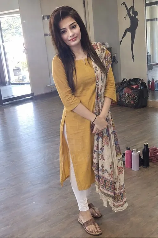 Meghna, 29, housewife in Rajaji Nagar, Bangalore - photo 1