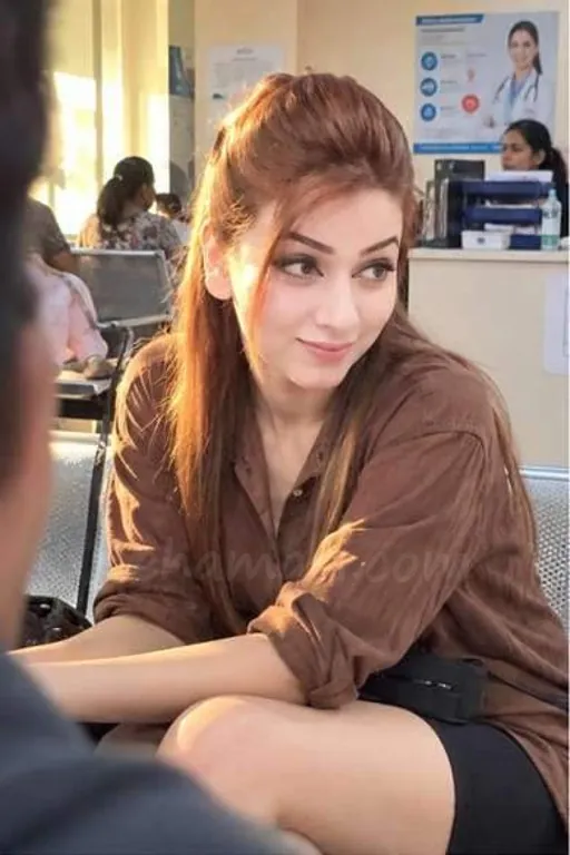 Esha, 22, girlfriend date in Indiranagar, Bangalore - photo 1