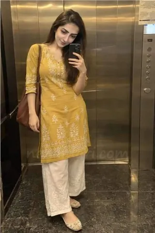 Ruhi, 25, girlfriend date in MG Road, Bangalore - photo 4