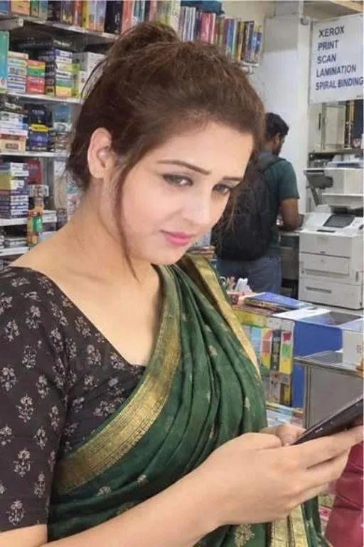 Raina, 28, housewife in Majestic, Bangalore - photo 3