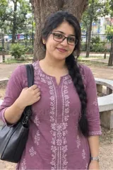 Naira, 24, Normal